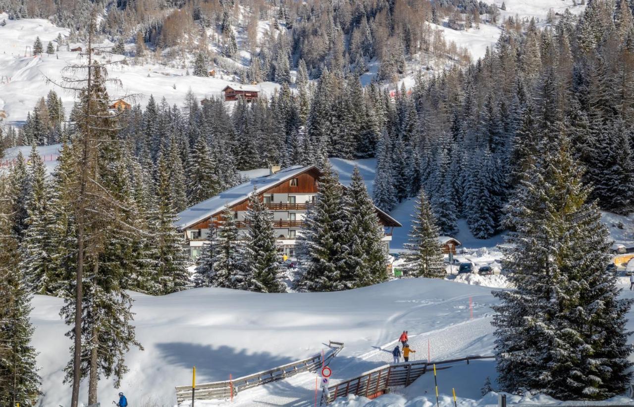 Hotel Planac Corvara In Badia Exterior photo