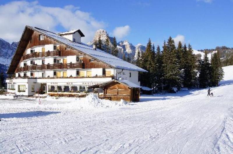 Hotel Planac Corvara In Badia Exterior photo